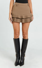 Felicia Mini Skirt - Mid Rise Drop Waist Pleated Skirt in Mocha