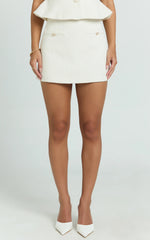 Aleena Skort - Boucle Mid Waist Fitted Mini Skort in Cream