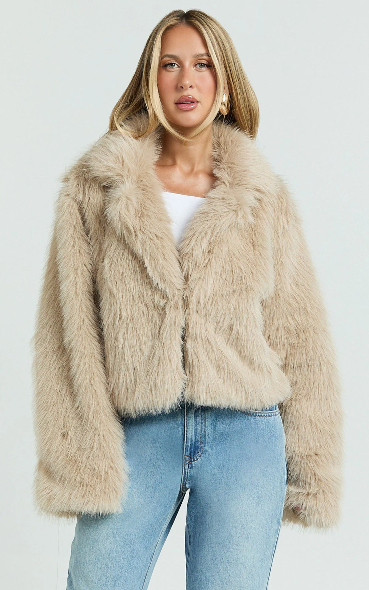 Charisse Coat - Oversized Crop Faux Fur Coat in Light Brown